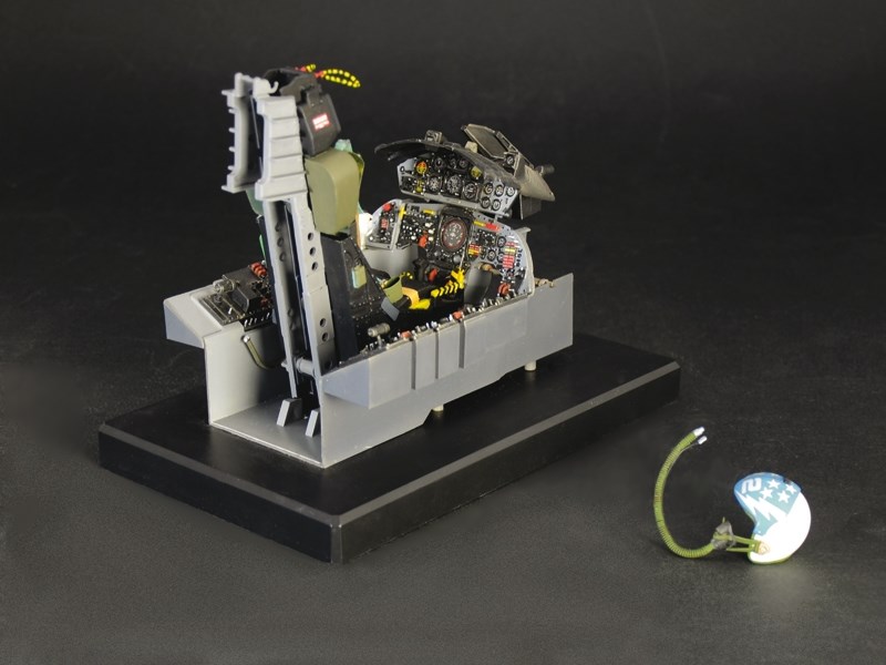 ITALERI 1:12 - F-104G Cockpit