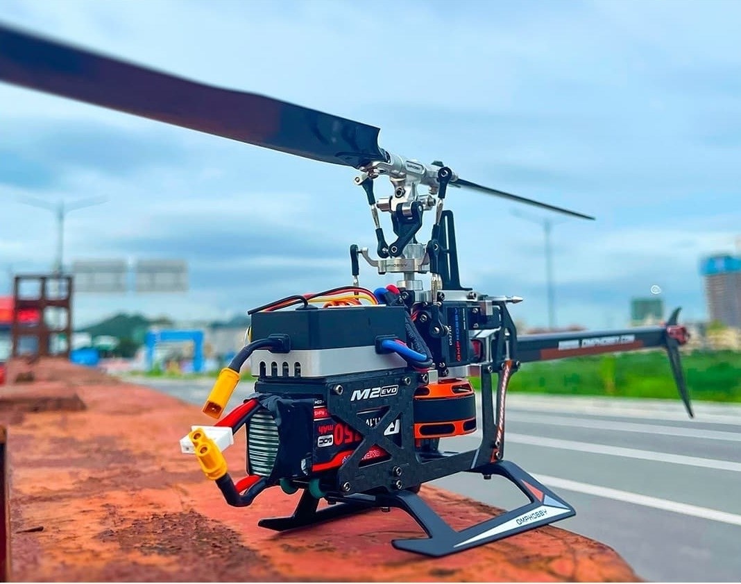 OMP Hobby M2 Evo BNF Helikopter - Yellow