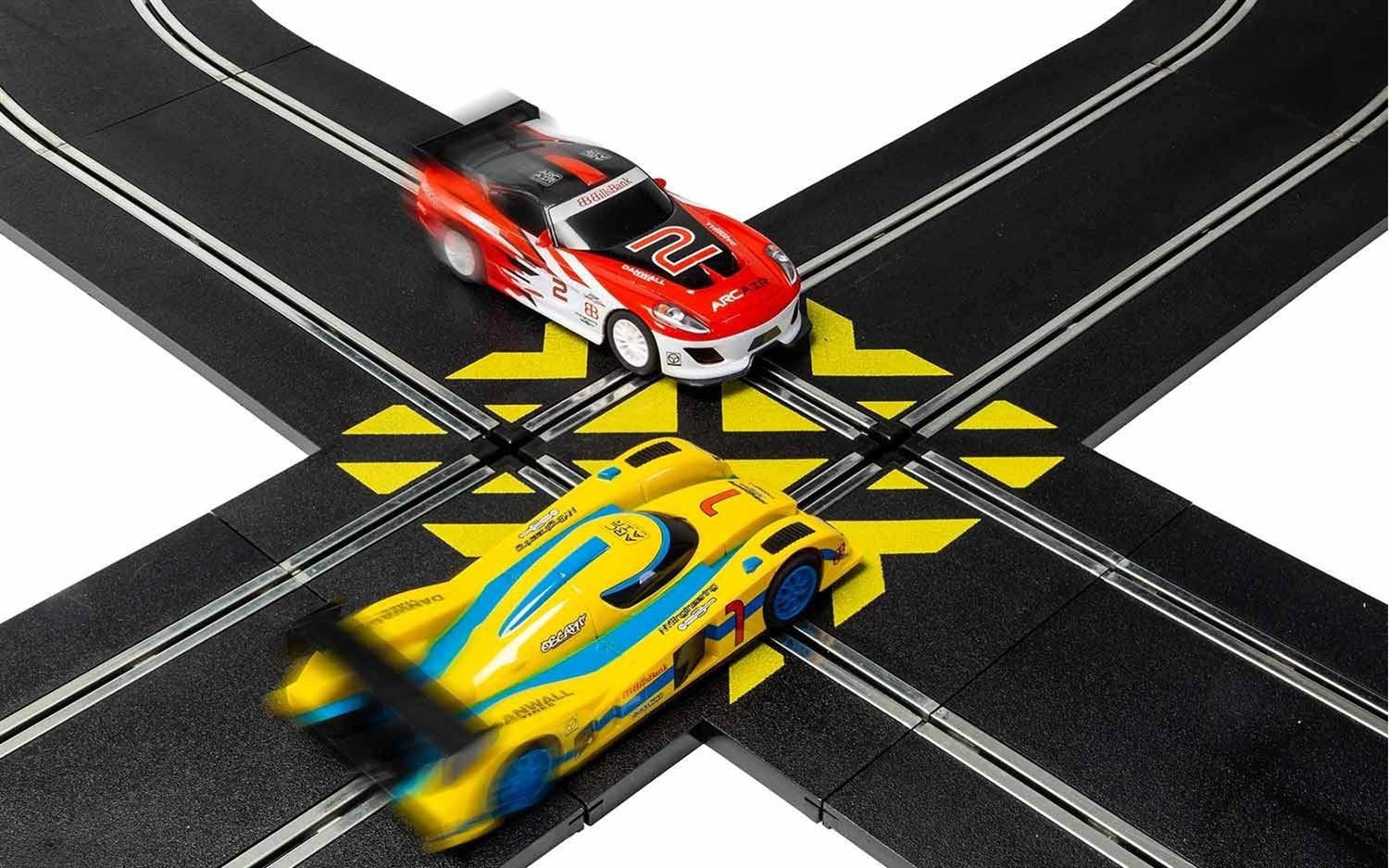 Scalextric C8213 - Cross Roads Track Pack