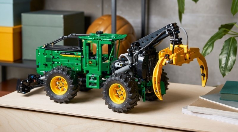 LEGO John Deere - 9700 Forage Harvester