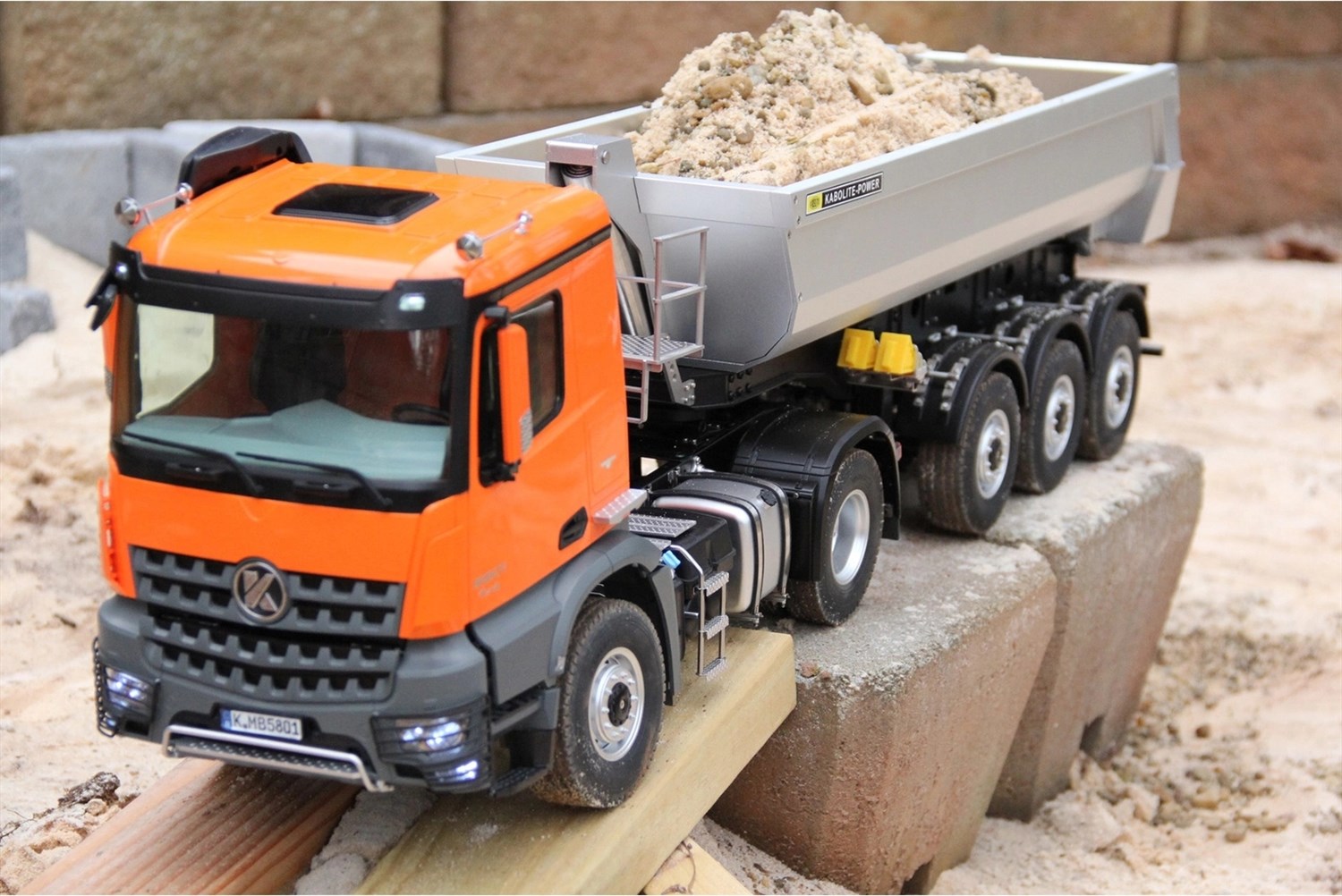 HuiNa Lastebil Kabolite K5801 10ch RTR - Orange