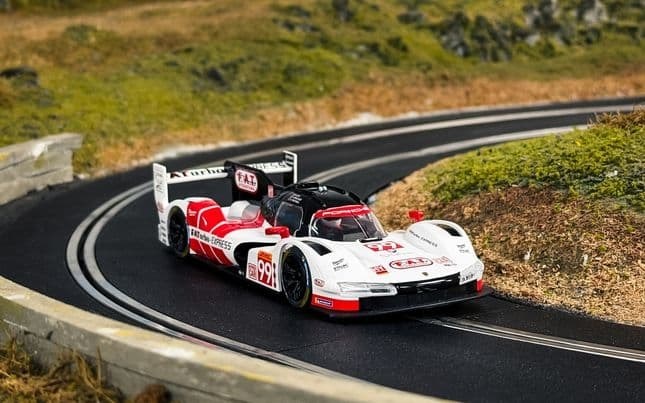 Scalextric C4633 Porsche 963 - Proton Competition