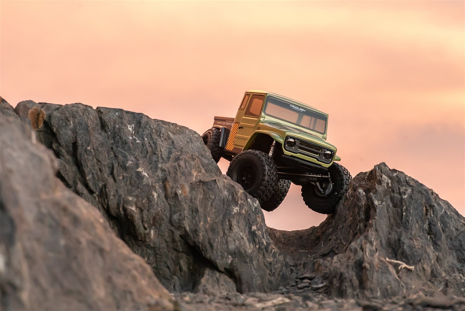 Vanquish VS4-10 Phoenix - Crawler RTR