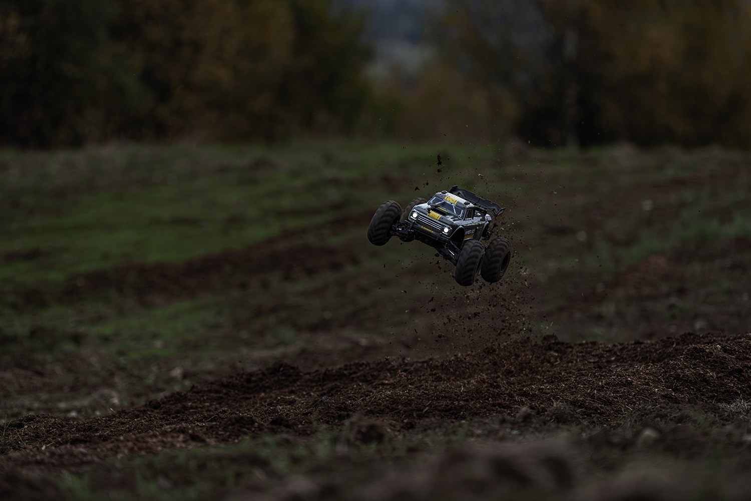MJX Hyper Go Brushless Truck 1/10 Red - Komplett