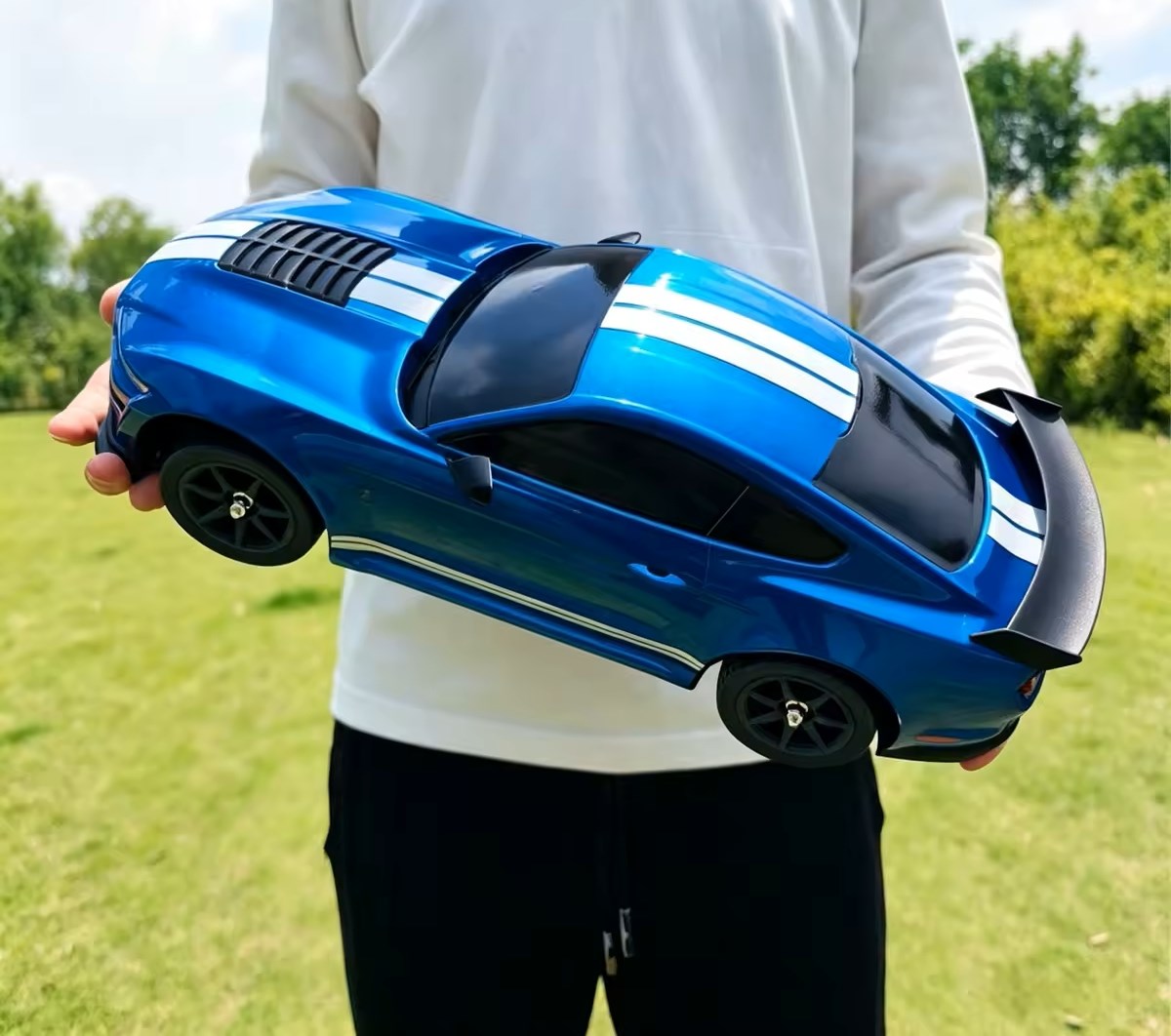 MJX Hyper Go Brushless 1/10 4WD Ford Mustang